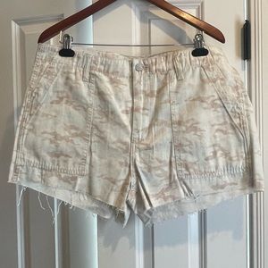 Joe’s Camo Shorts Light Neutral Tan 34 Workwear